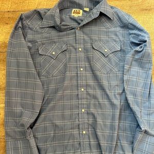Ely Cattleman Pearl Snap Button up shirt